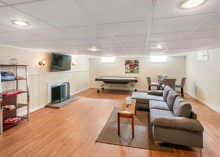 Dt With 2 Fireplaces By Navy Base