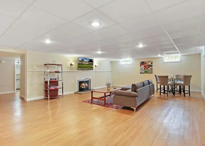 Dt With 2 Fireplaces By Navy Base Сasa de vacaciones Libertyville