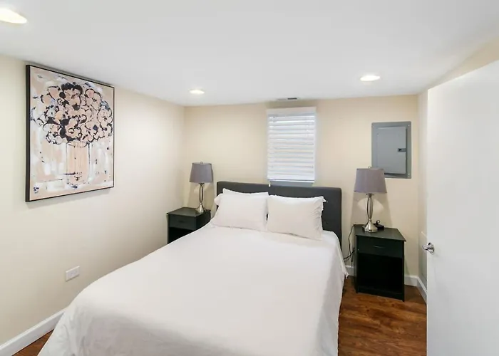 Dt With 2 Fireplaces By Navy Base Сasa de vacaciones